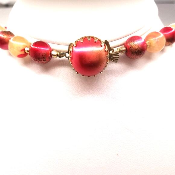 Vintage Hong Kong Beaded Necklace Red White Gold 1950s 1960s Lucite Beads 24" - Picture 3 of 6